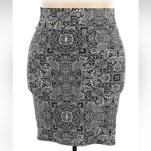 LuLaRoe Grey Cream Black Cassie Pencil Skirt Boho Print Stretchy Plus Size 3X